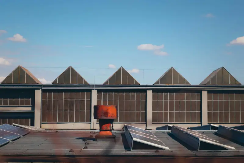Zonnepanelen degradatie: hoeveel vermogen verliest u?